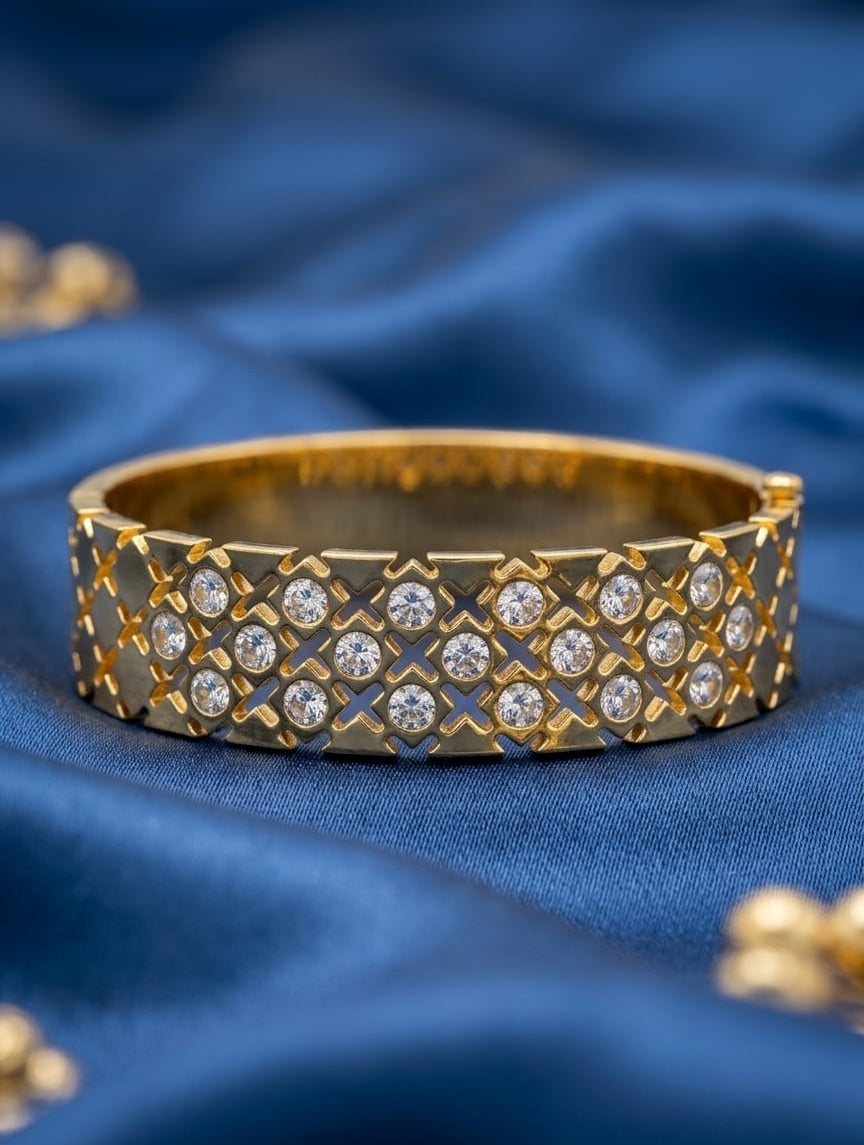 PREMIUM GOLD BRACLET