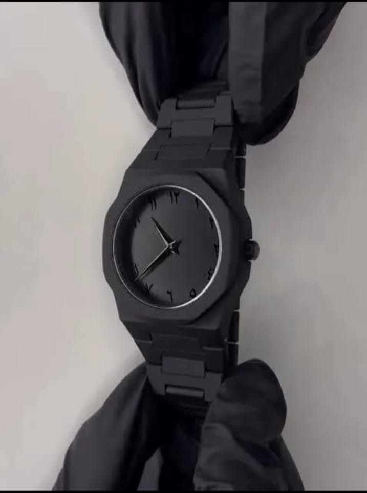 URBAN TRENDZ PREMIUM BLACK AURA WATCH