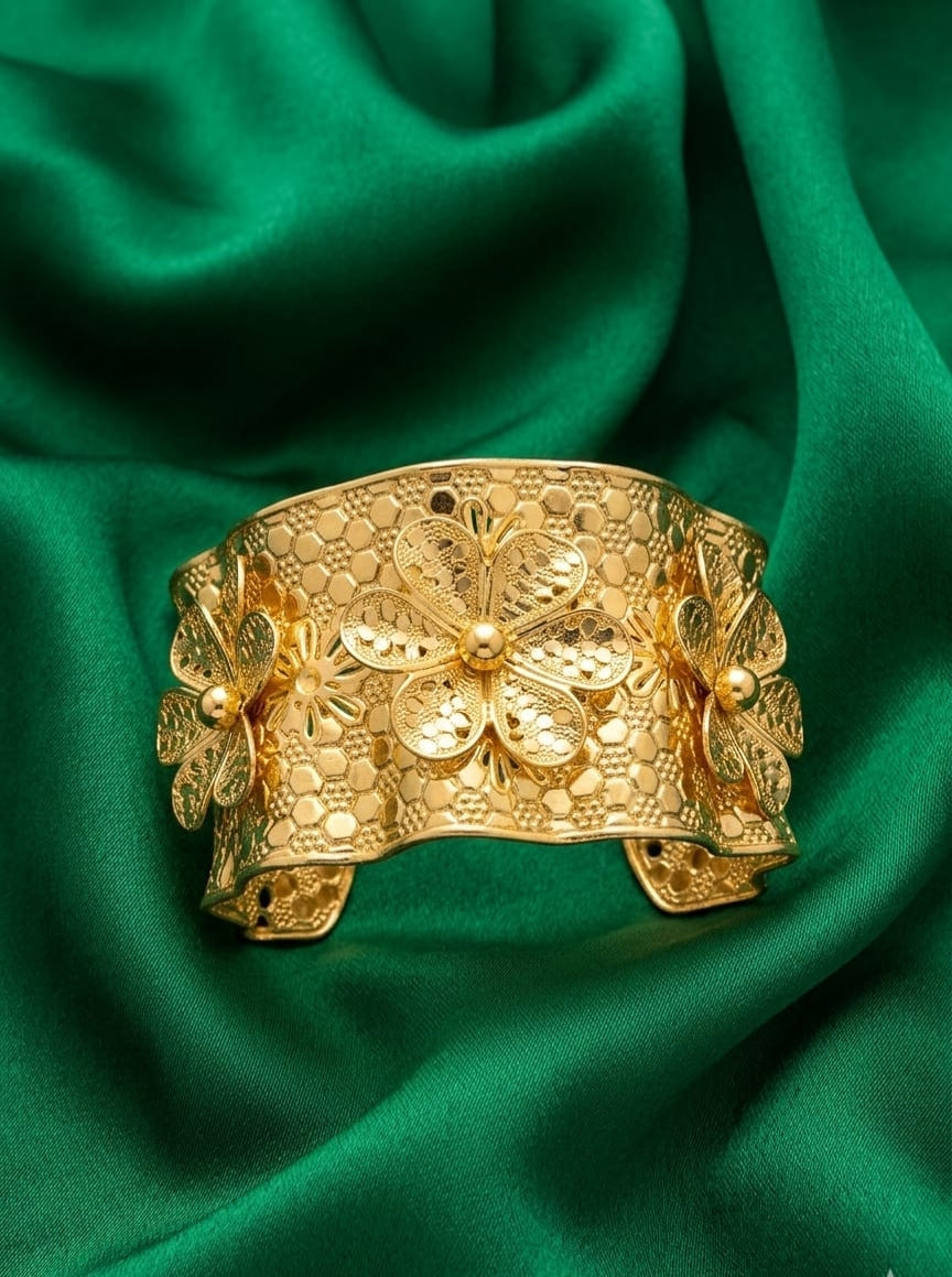 Premium Gold Bracelet