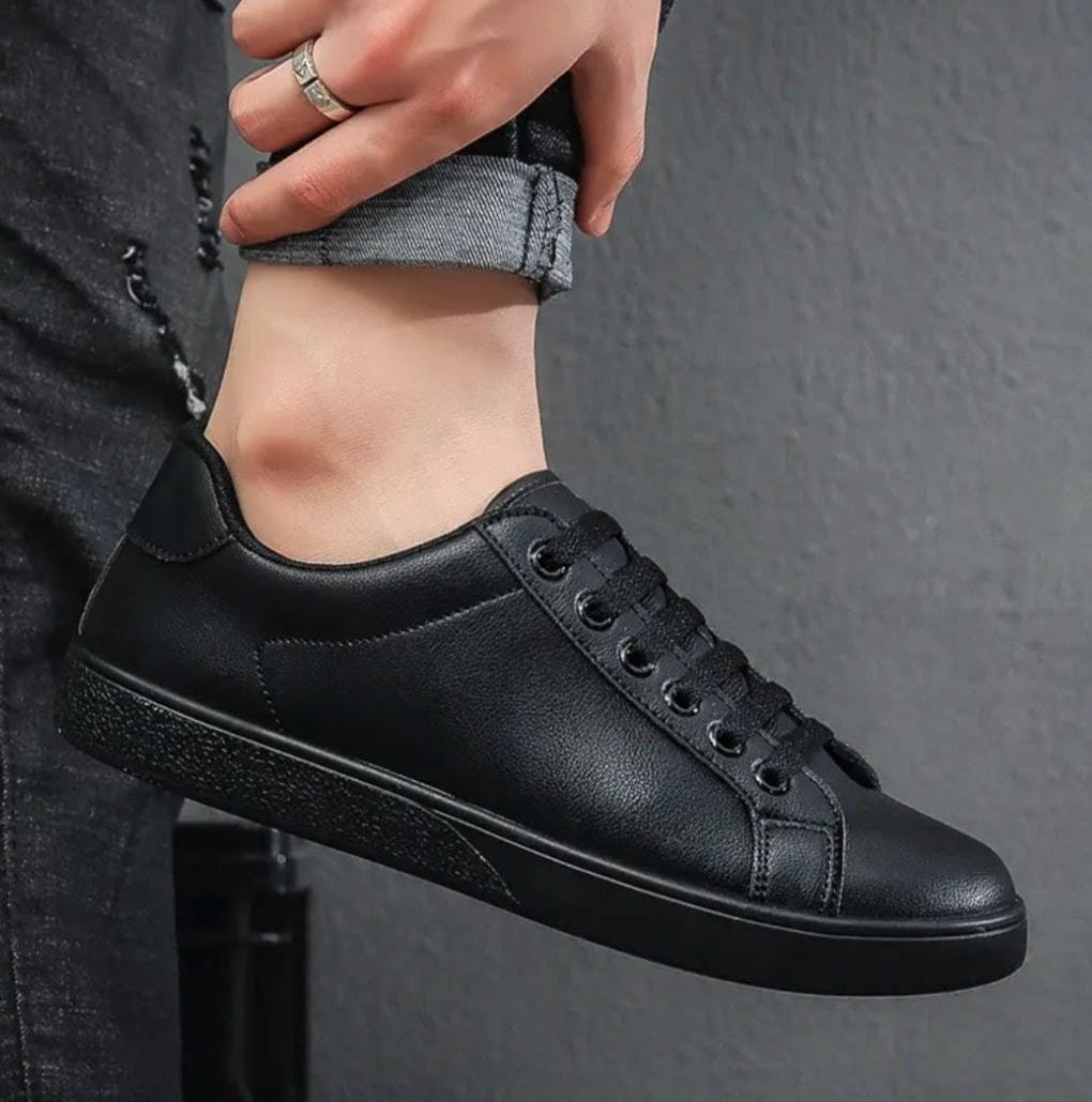 URBAN BLACK SHOES