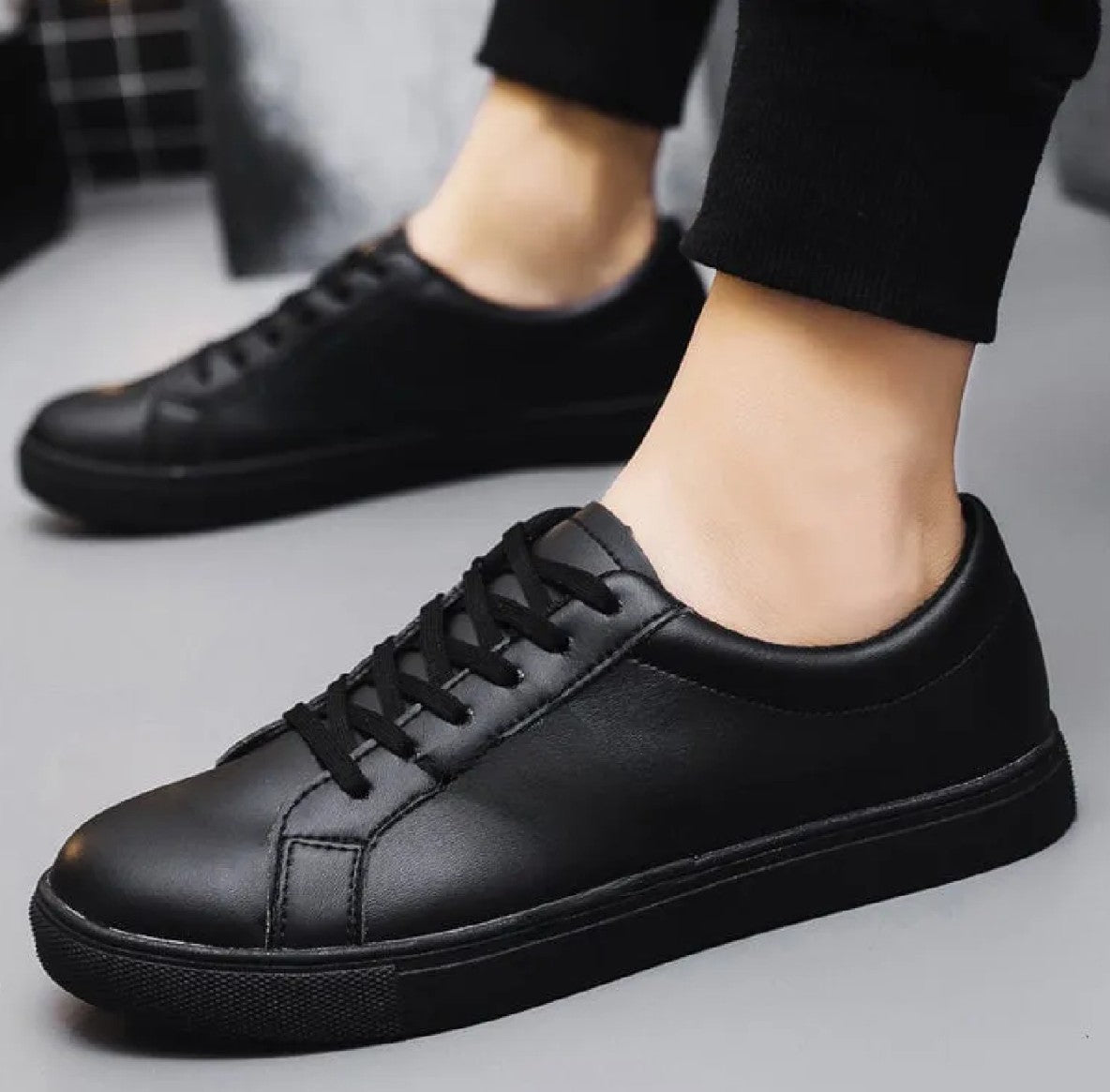 URBAN BLACK LEATHER SHOES